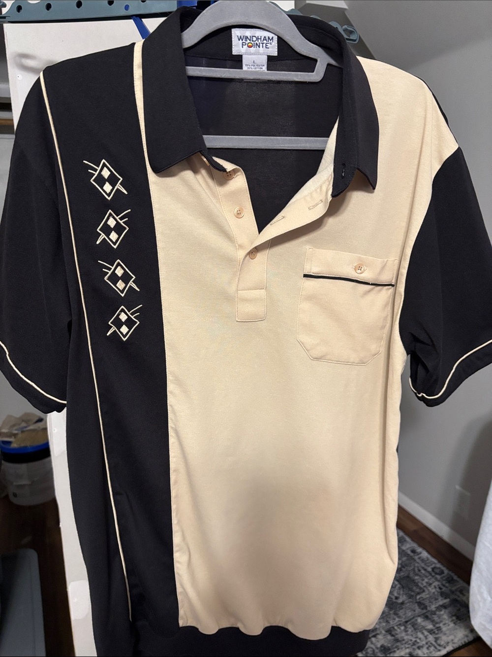 Windham Pointe Men's Beige and Black Short-Sleeve Polo